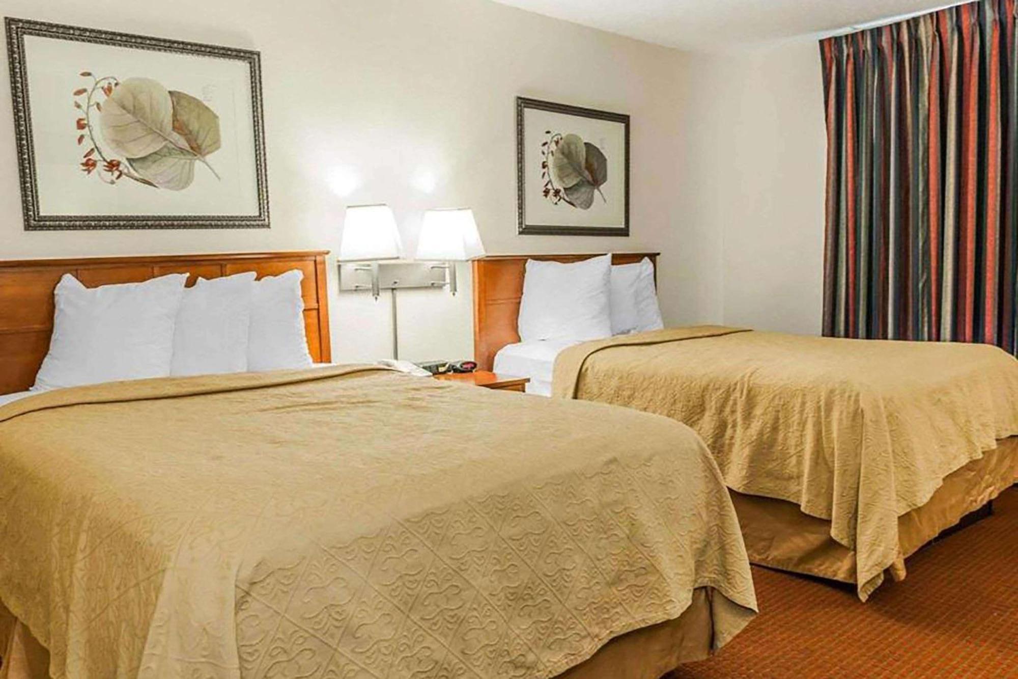 Baymont By Wyndham Indianapolis East Hotel Exterior photo