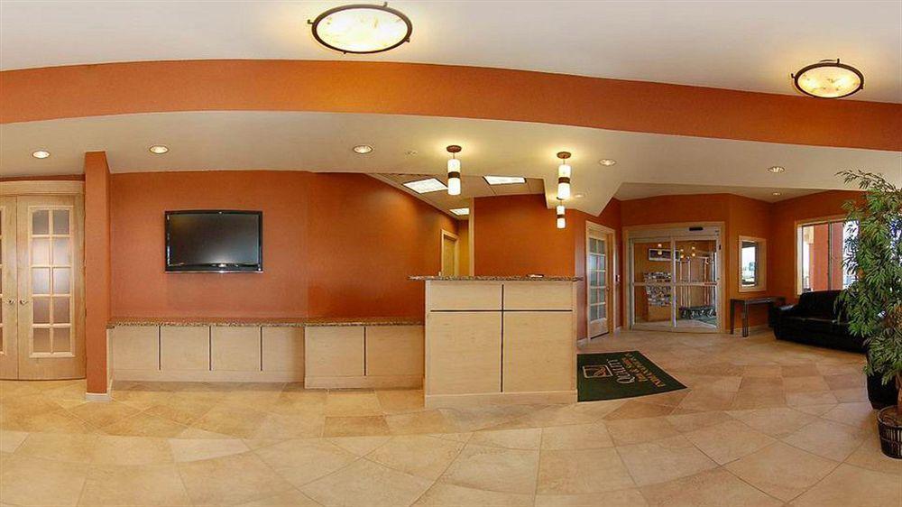Baymont By Wyndham Indianapolis East Hotel Exterior photo